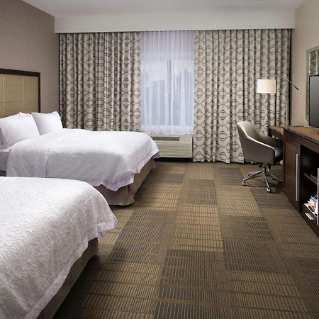 Hampton Inn & Suites Falls Church Kültér fotó